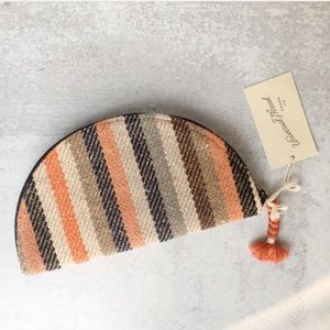 NWT Universal Thread Sustainable Taco Clutch Bag